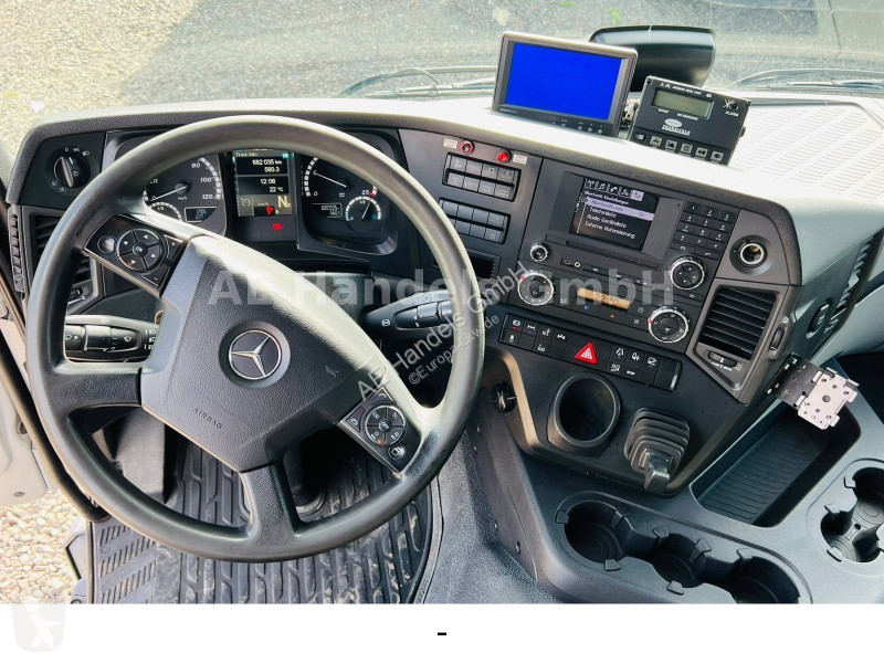 Teherautó Mercedes 2543 LL M CS...