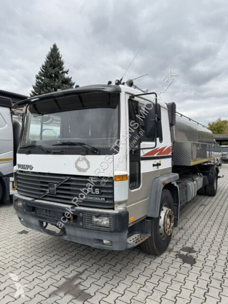 Kamion Volvo FL618