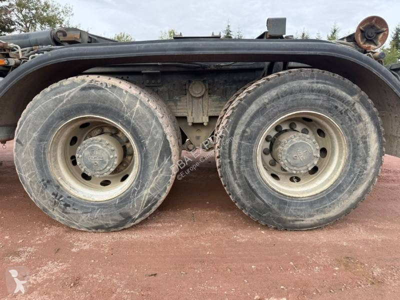 DAF 410 truck
