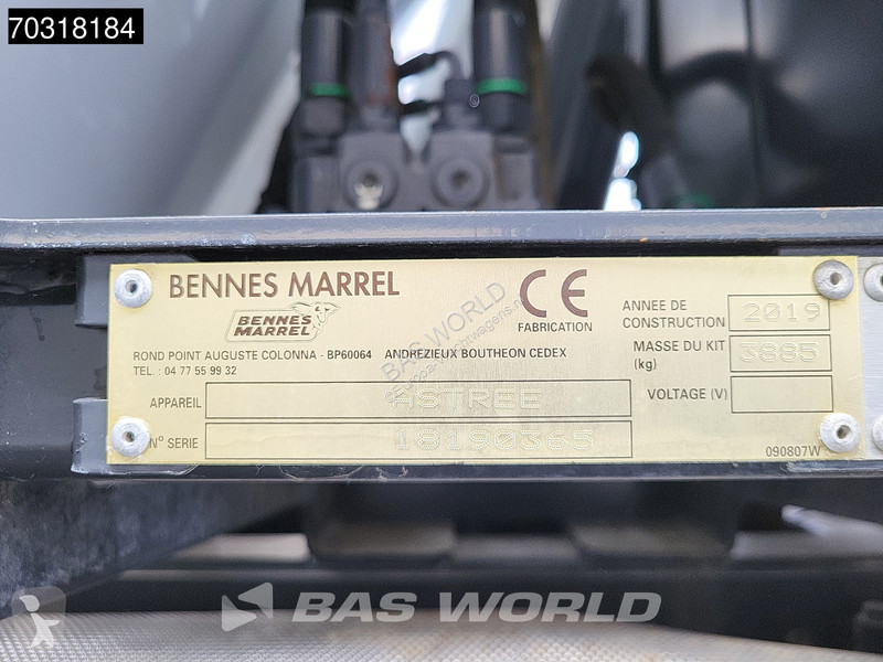 Kamion Mercedes 3243 8X4 16m3 tipper Full Steel...
