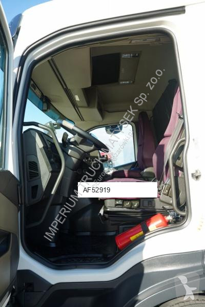 شاحنة Volvo / PRZYCZEPA / CHŁODNIA - 6,8 M /...