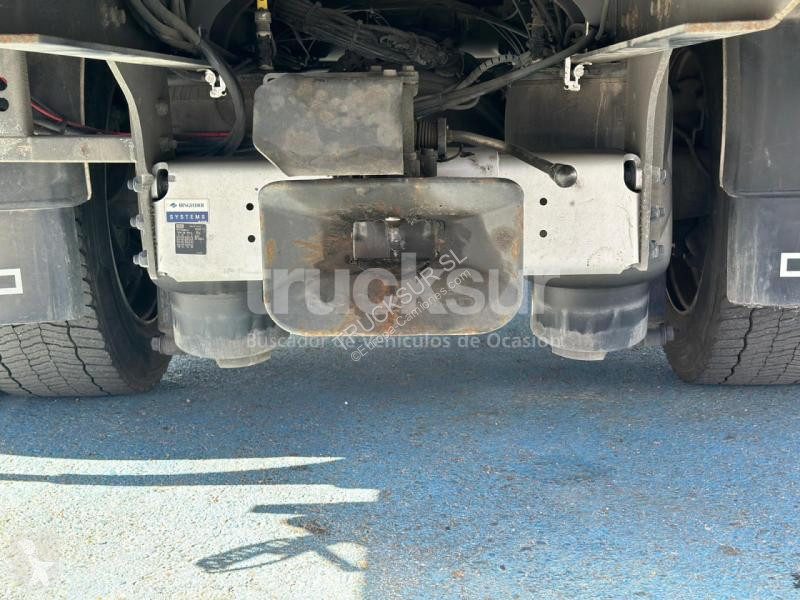 Camion remorque Scania 18