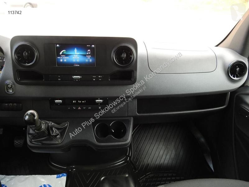 Véhicule utilitaire Mercedes SPRINTER 516...