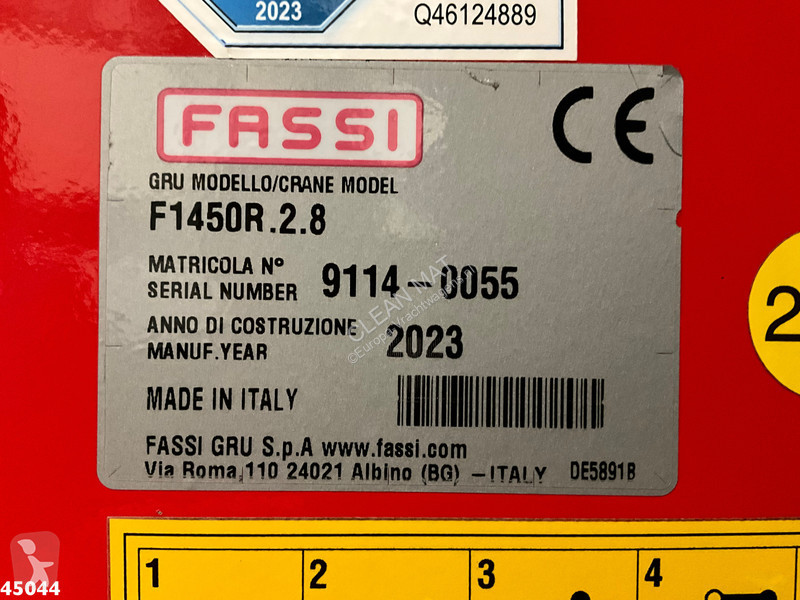 Camion Volvo 8x2 Fassi 145 Tonmeter laadkraan +...