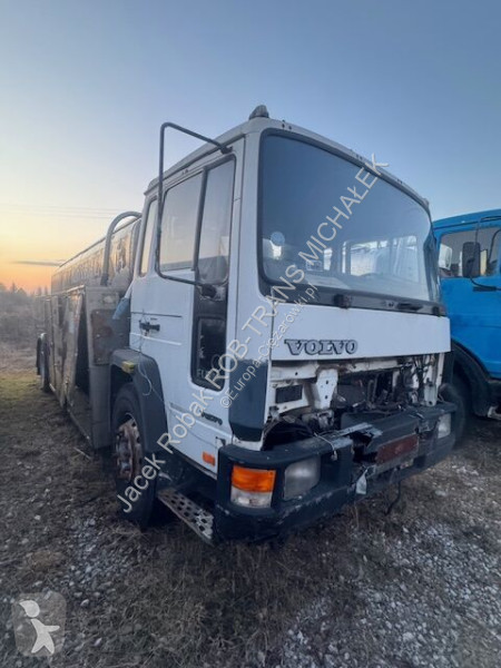 Camión Volvo FL 618