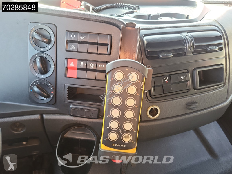 Camion Mercedes 1224 4X2 Monza Abschleppwagen...