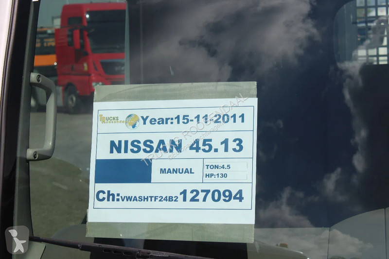 Camion Nissan 45.13 + EURO 4 + KIPPER + ANUAL