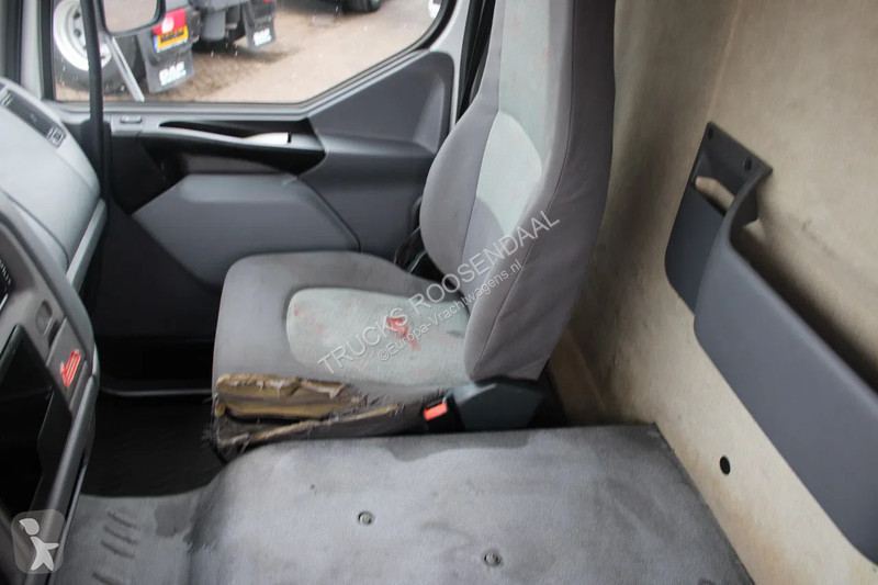 Kamion Renault 220 + MANUAL + LIFT + 12T
