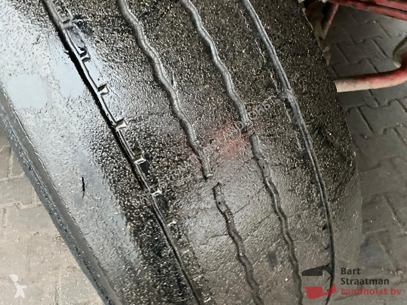 Kamion Mercedes 4142 8x8 Euro 6 Met 2 zijden...
