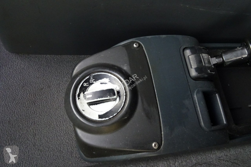 Camion MAN TGL12.220 Euro 5 kontener 19 palet...