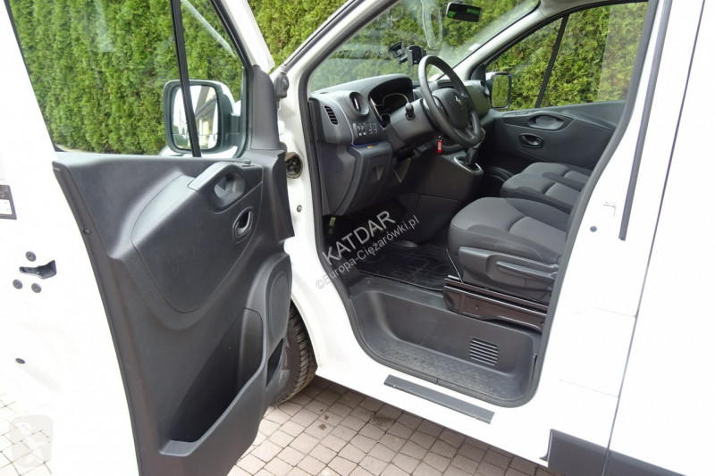 Véhicule utilitaire Renault TRAFIC L2H1 2.0dci...