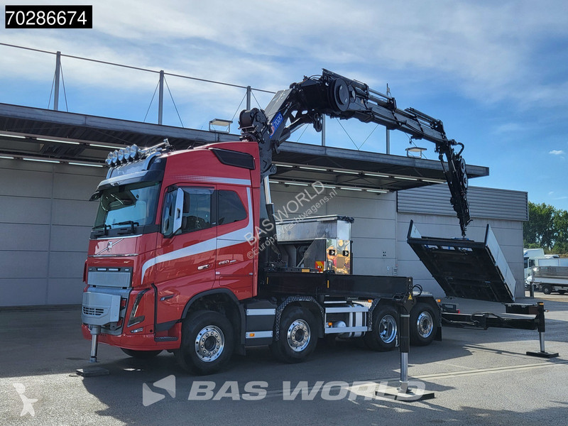 Vrachtwagen Volvo 650 8X2 HMF 7020K-RCS Crane +...