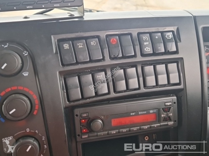 Camion Renault D12