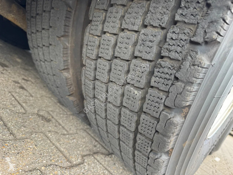 Kamion Volvo 16700 6x4 Tipper And Tractor Combi...