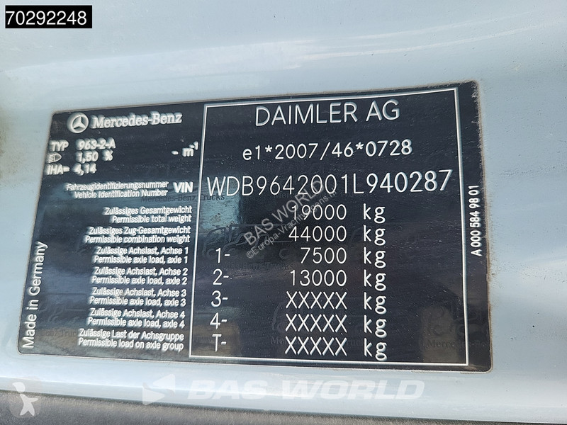 Kamion Mercedes 1948 4X2 14tons skiploader...