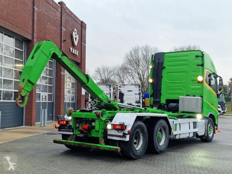شاحنة Volvo 16750 Globetrotter XL 6x2 - 20T...