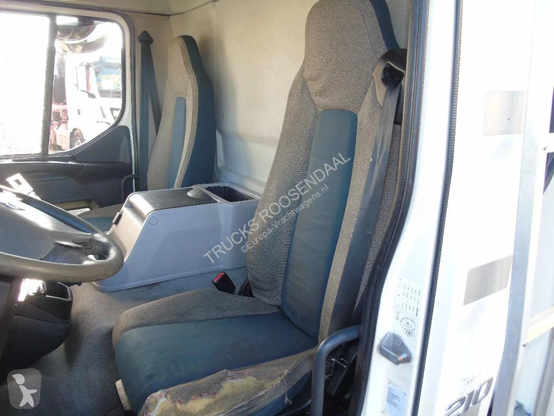 شاحنة Volvo 14.210 + ATP/FRC + CARRIER + LIFT +...