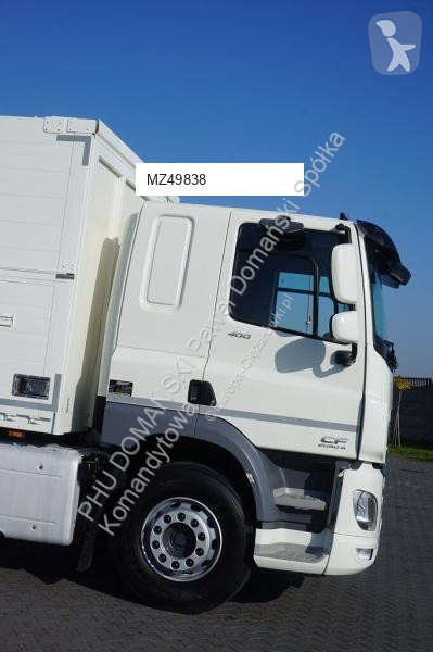Kamion s návěsem DAF DO PRZEWOZU NAPOJÓW
