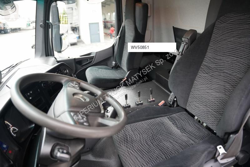 شاحنة Mercedes ACTROS 2038