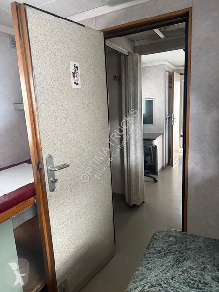 شاحنة Renault 220 MEDISCHE VRACHTWAGEN /CAMION...