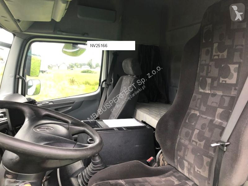 Vrachtwagen Mercedes 1829 18 europalet