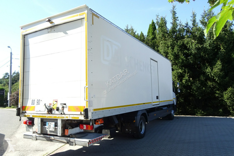 Камион Mercedes 1218 Euro 6 kontener 20pal...