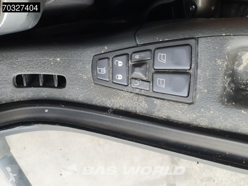 شاحنة Volvo 420 8X4 ONLY 11.300Kms! Palfinger...