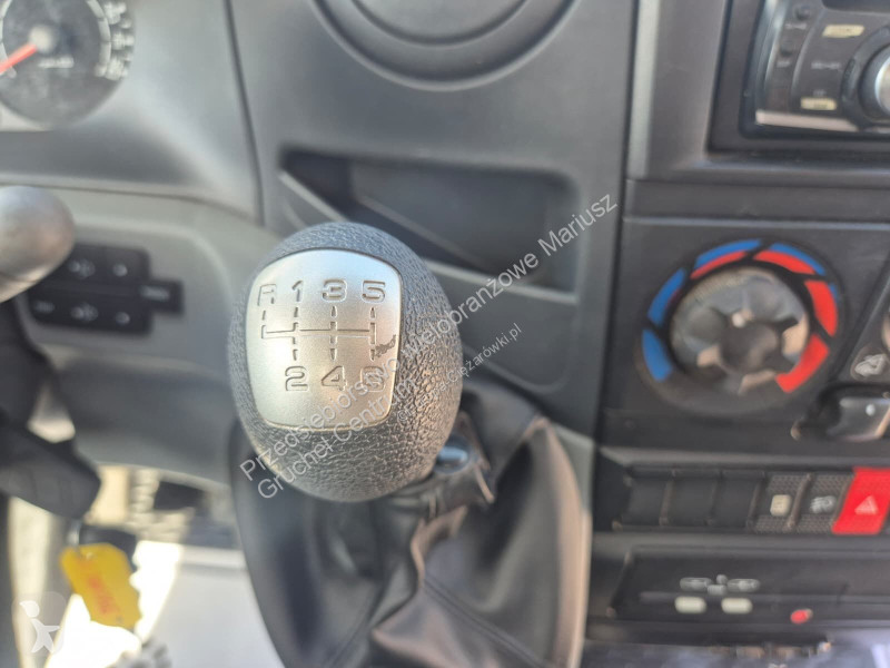 Samochód dostawczy Iveco Daily 65C18