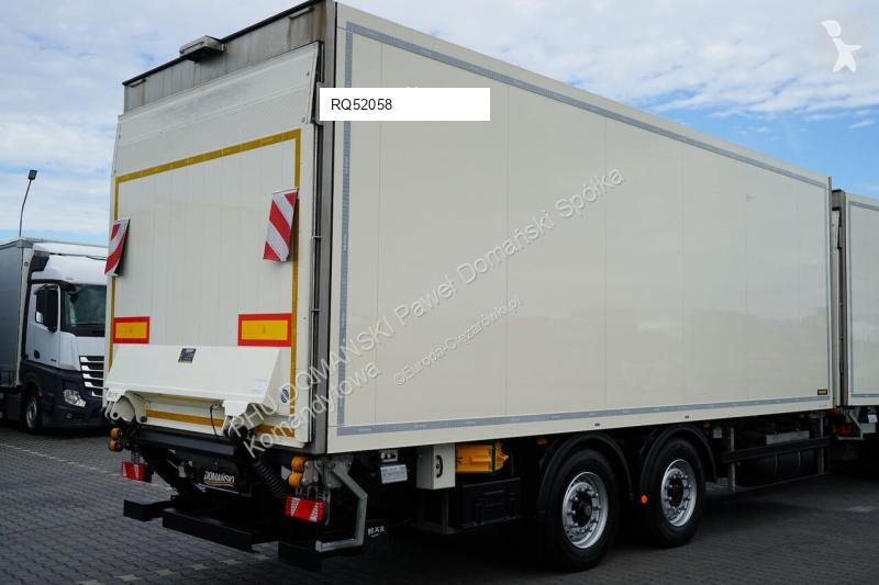Vrachtwagen Mercedes / TANDEM