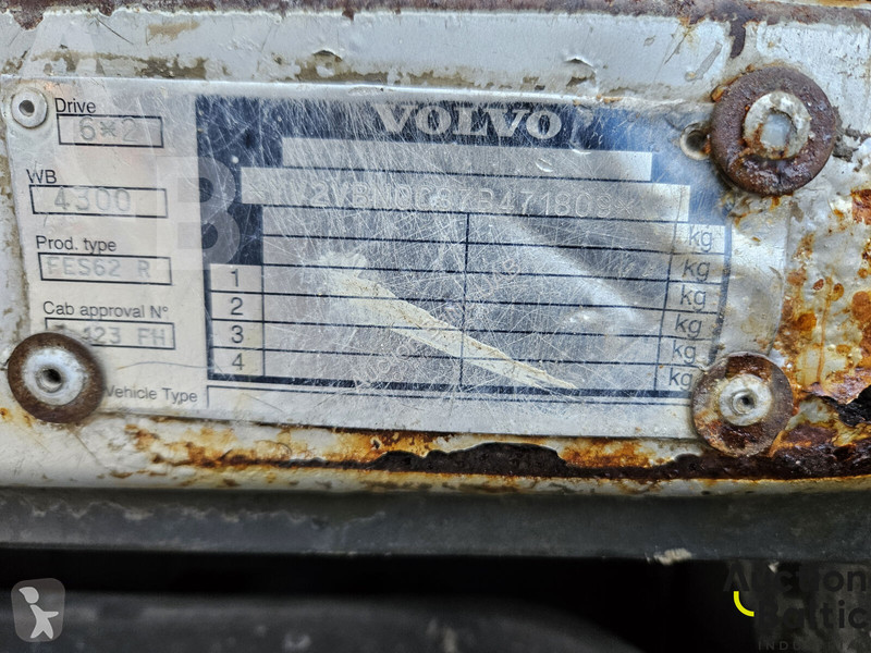 Camion Volvo 320