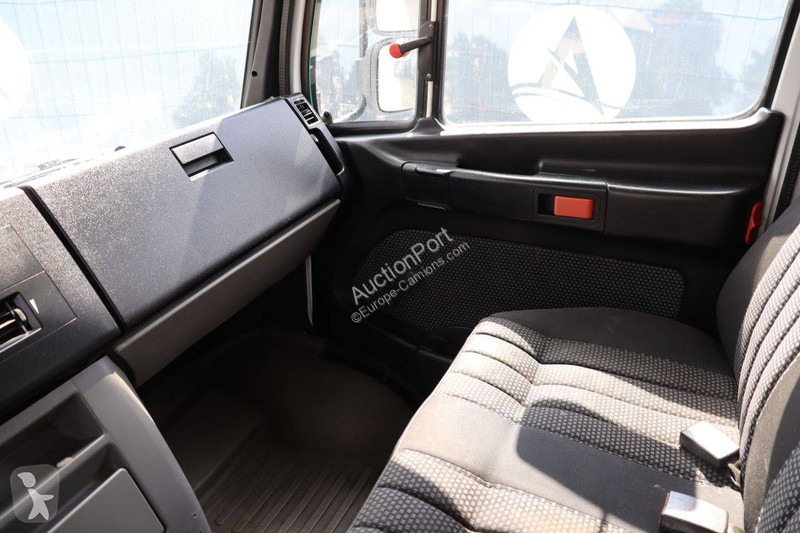 Camion Mercedes 813D