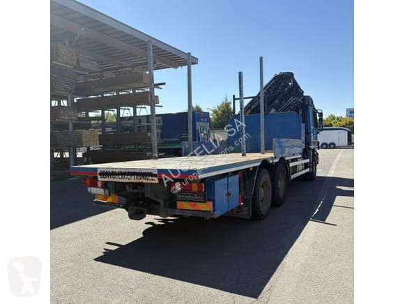 Vrachtwagen Mercedes 3340