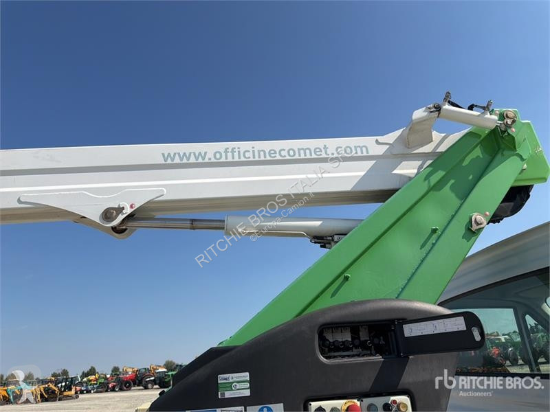 Camion Iveco 19-8,5 HQ 19 m on Iveco 35-140...