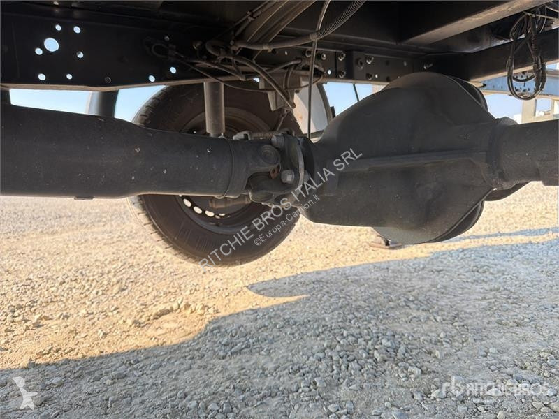 Camion Iveco 19-8,5 HQ 19 m on Iveco 35-140...