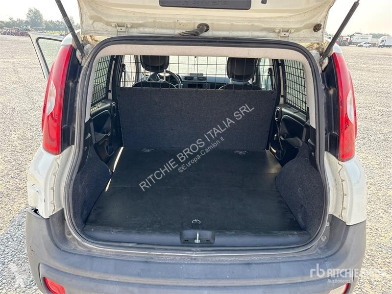 Комерційні автомобілі Fiat Panda