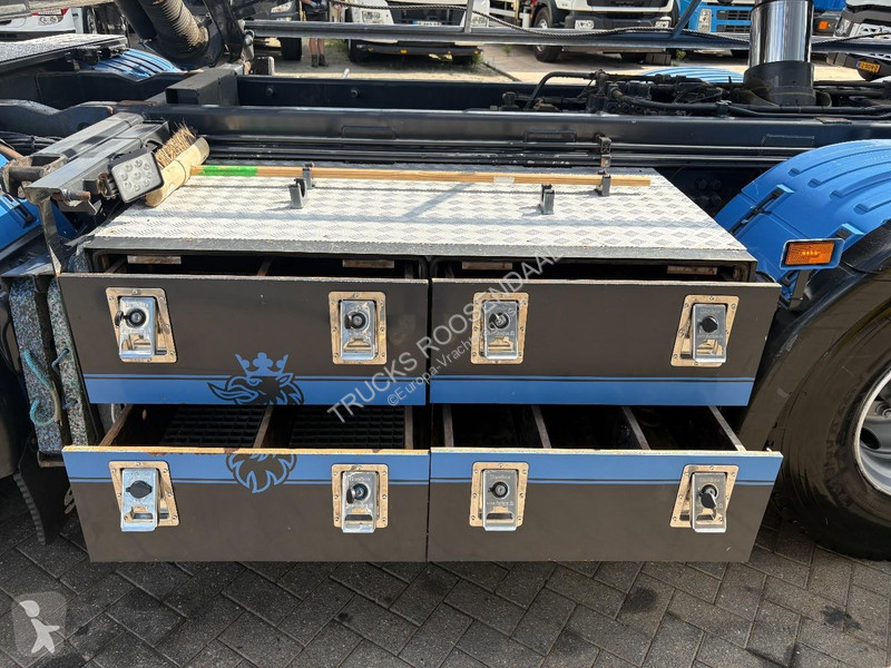 Camión Scania R 490 + HMF 5020 - 6X EXT. + JIB...