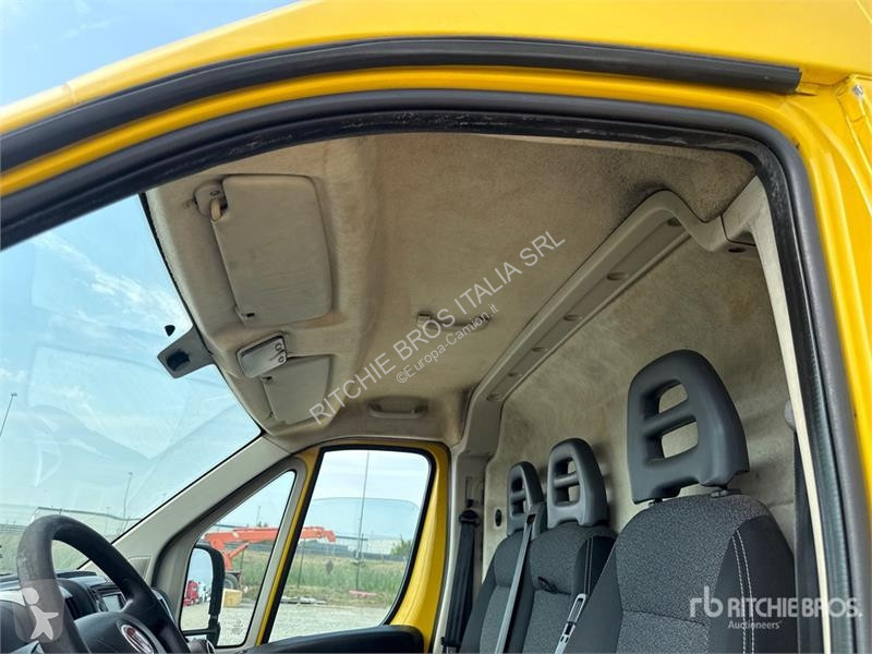 Вантажівка Fiat Van Truck