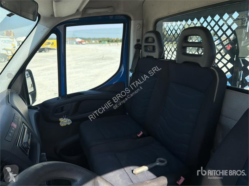 Camión Iveco 35C12 Dump Truck (Inoperable)