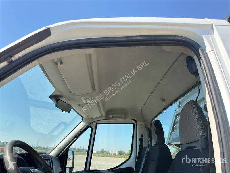 Furgoneta Iveco