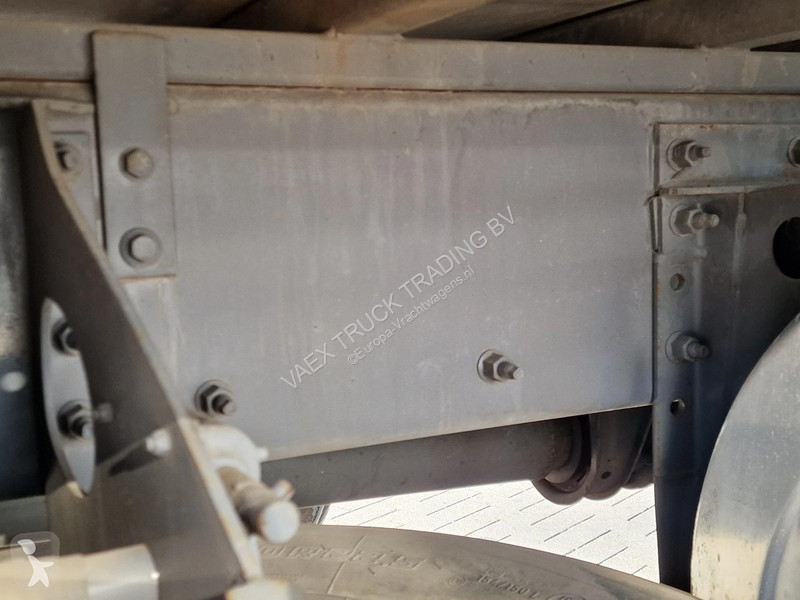 Kamion Volvo 420 6x2 - Flatbed - Loadlift - I...