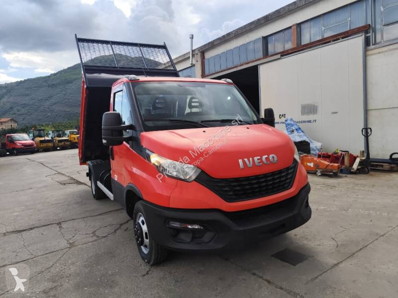 Véhicule utilitaire Iveco 35C14