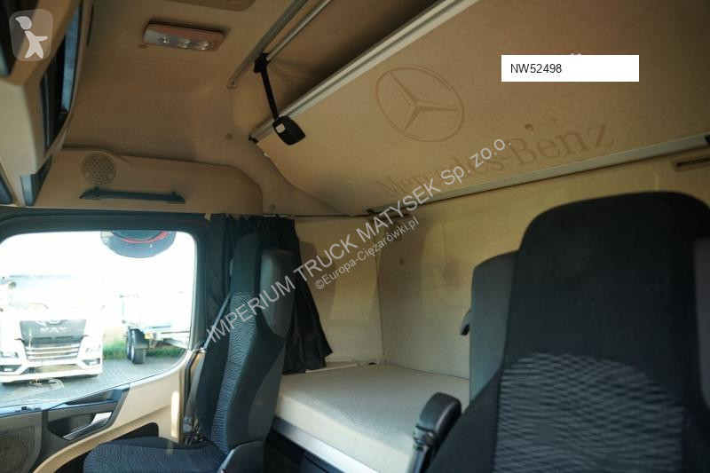 Грузовик Mercedes 2545