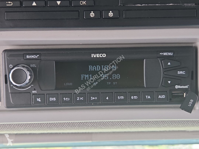 Camião Iveco 140E220
