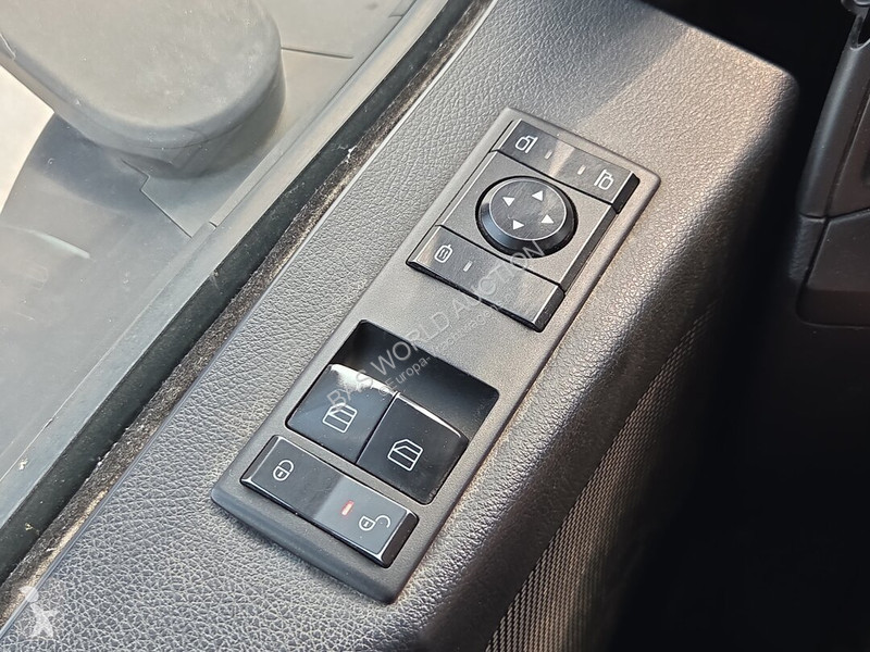 Lastbil Mercedes 2533