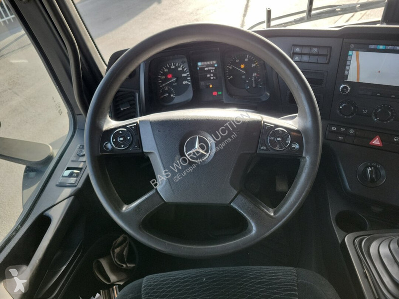 Lastbil Mercedes 3245