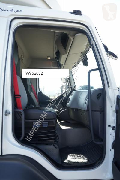 Kamion Renault / D 280 / CHŁODNIA - 6,7 M /...