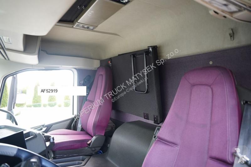 شاحنة Volvo / PRZYCZEPA / CHŁODNIA - 6,8 M /...
