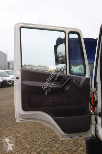 Vrachtwagen Nissan