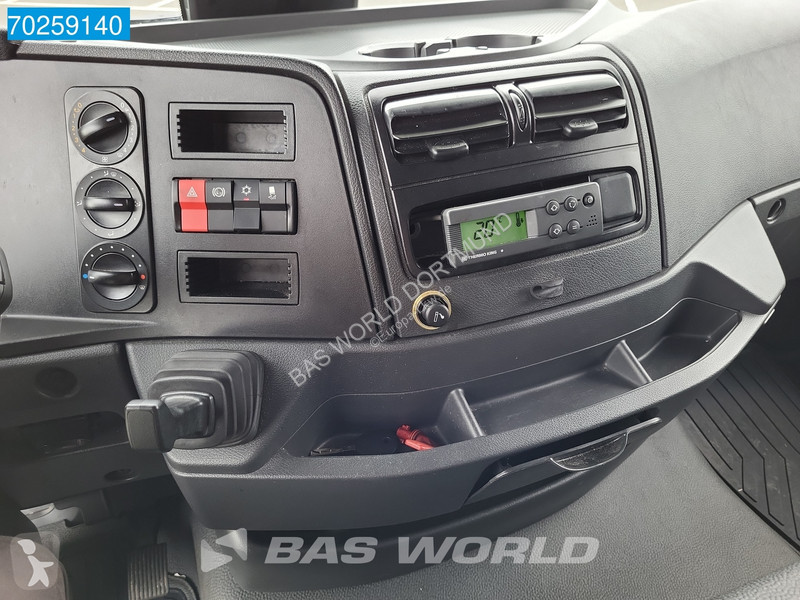 Camion Mercedes 816 4X2 7.49t Thermoking B-100...