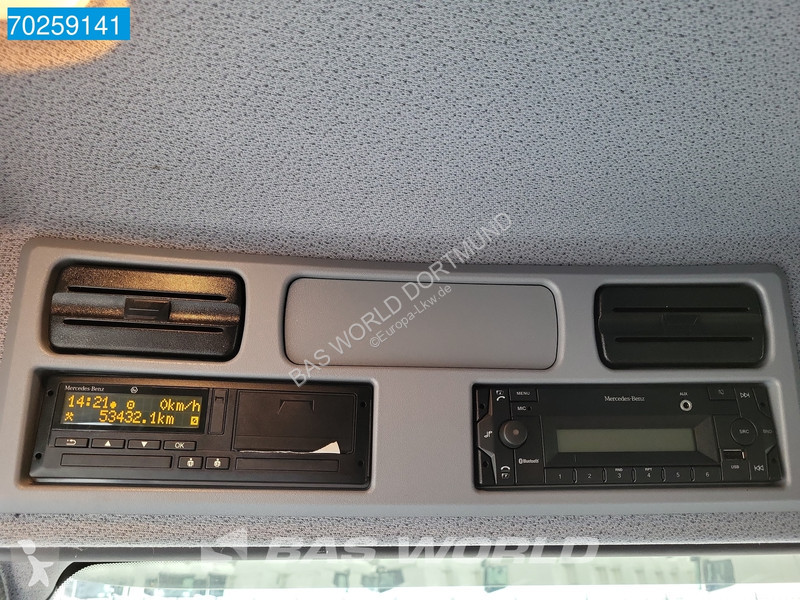 Camion Mercedes 816 4X2 7.49t Thermoking B-100...